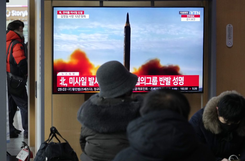 Η Βόρεια Κορέα εκτόξευσε βαλλιστικό πύραυλο – Έντονες αντιδράσεις από Σεούλ και Τόκιο