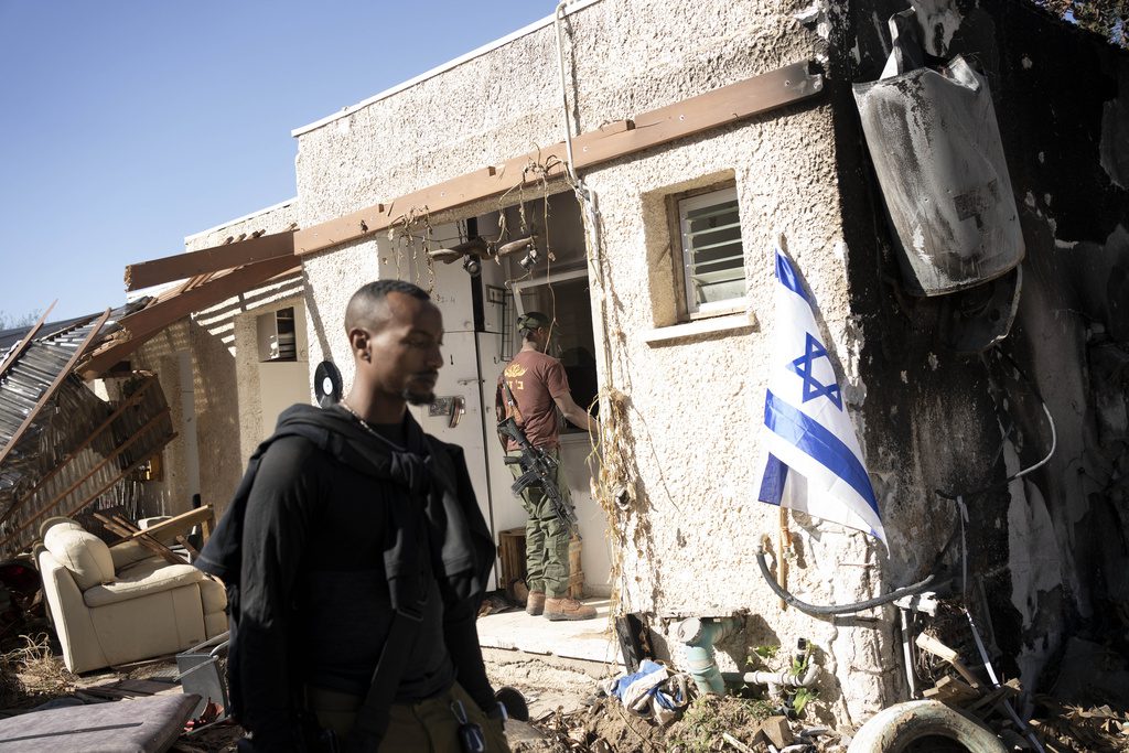 Η «Haaretz» αποδομεί τα ισραηλινά fake news του πολέμου: «Η αλήθεια είναι ήδη αρκετά σκληρή»