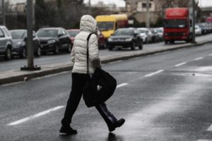 Καιρός: Τοπικές βροχές μετά το μεσημέρι και χαμηλές θερμοκρασίες την Κυριακή