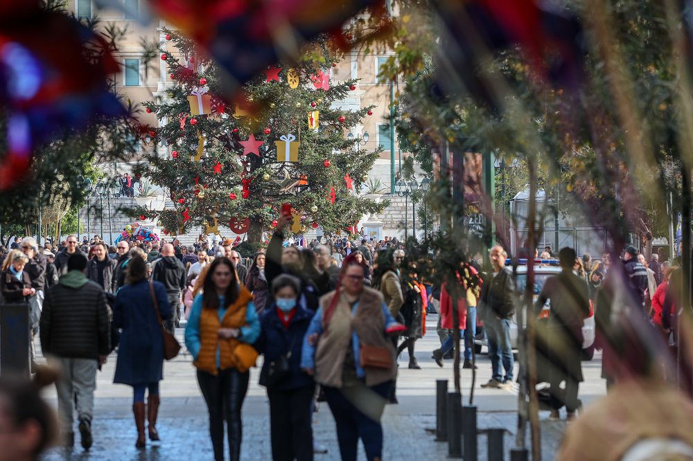 Χριστουγεννιάτικο τραπέζι: Προσδοκίες για τζίρο πάνω από 4 δισ. – Οι καταναλωτές αναζητούν πιο φθηνά προϊόντα