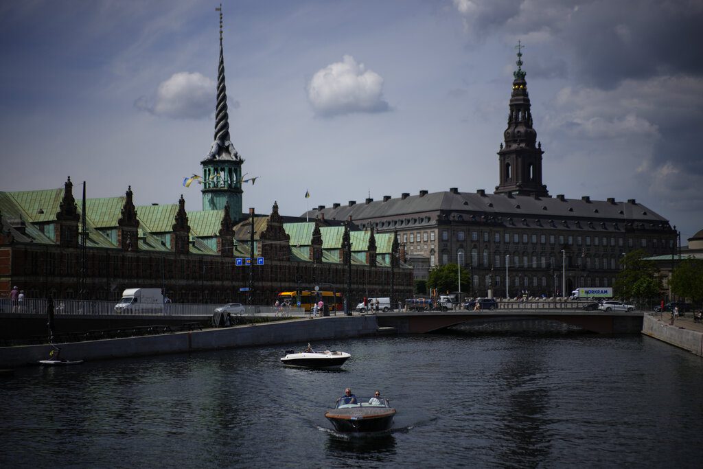 Η Δανία ποινικοποίησε το κάψιμο του Κορανίου και των «κειμένων με θρησκευτική σημασία»