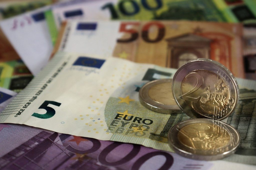 Εφορία: Στα 106 δισ. ευρώ οι ληξιπρόθεσμες οφειλές – Το 0,2% ευθύνεται για το 77,3% του συνολικού χρέους