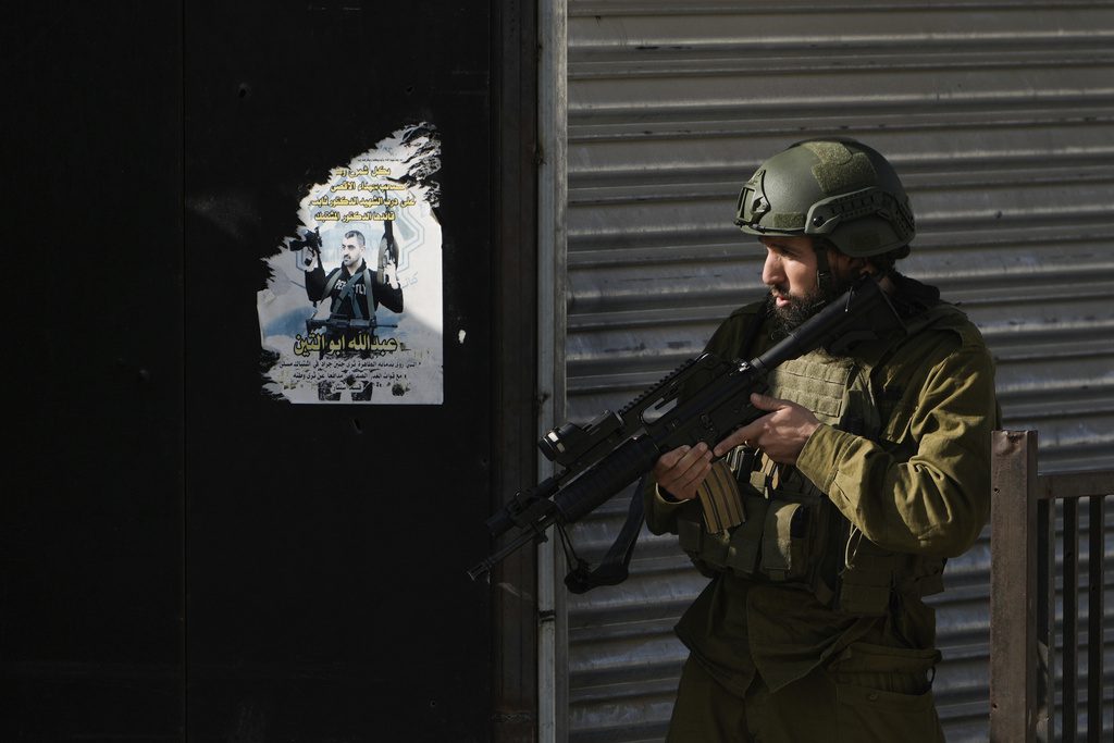 Γάζα: Ελεύθεροι σκοπευτές στοχεύουν εκτοπισμένους σε Καθολική Εκκλησία -Τι καταγγέλλει Βρετανίδα πολιτικός