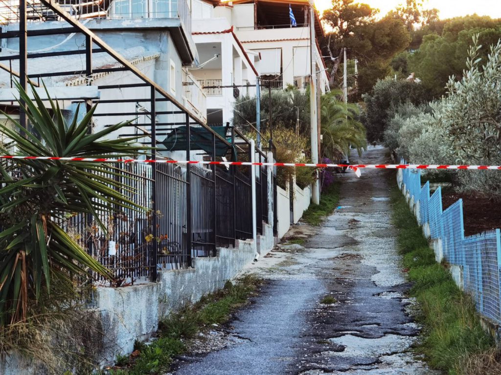 Καλύβια: Ελεύθερος χωρίς περιοριστικούς όρους ο 16χρονος πατροκτόνος