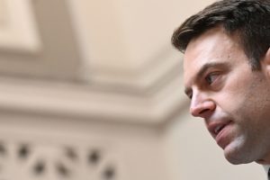 LIVE: Η συνέντευξη του Στέφανου Κασσελάκη στον Alpha