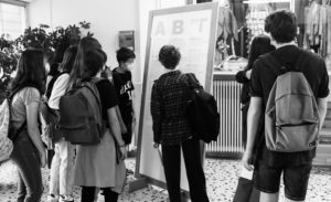 ΟΟΣΑ: Κάτω από το μέσο όρο οι έλληνες μαθητές σε μαθηματικά, κατανόηση κειμένου και φυσικές επιστήμες