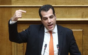 Πλεύρης κατά Αταμάν: «Λέει μη μπερδεύουμε τον αθλητισμό με την πολιτική αλλά ο ίδιος ασχολείται» (Video)
