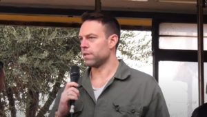 Κασσελάκης στη ΛΑΡΚΟ: Ο ΣΥΡΙΖΑ βρίσκεται στο πλευρό των εργαζομένων &#8211; «Ζείτε την απαξίωση, δεν τη δικαιούστε» (Video)