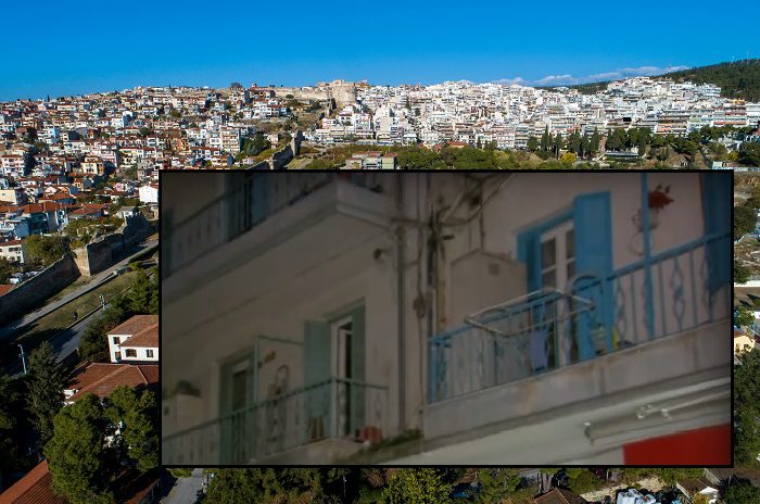 Σοκ στη Θεσσαλονίκη: Ζούσε με τη νεκρή αδερφή του στο σπίτι τους – Την είχε σκεπάσει με κουβέρτες και σεντόνια (Video)