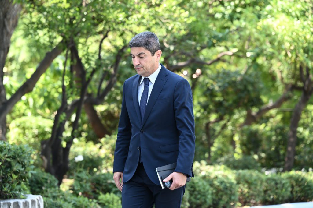 Τελιγιορίδου: «Ο κ. Αυγενάκης συνεχίζει με απύθμενο θράσος το απύθμενο ψέμα»