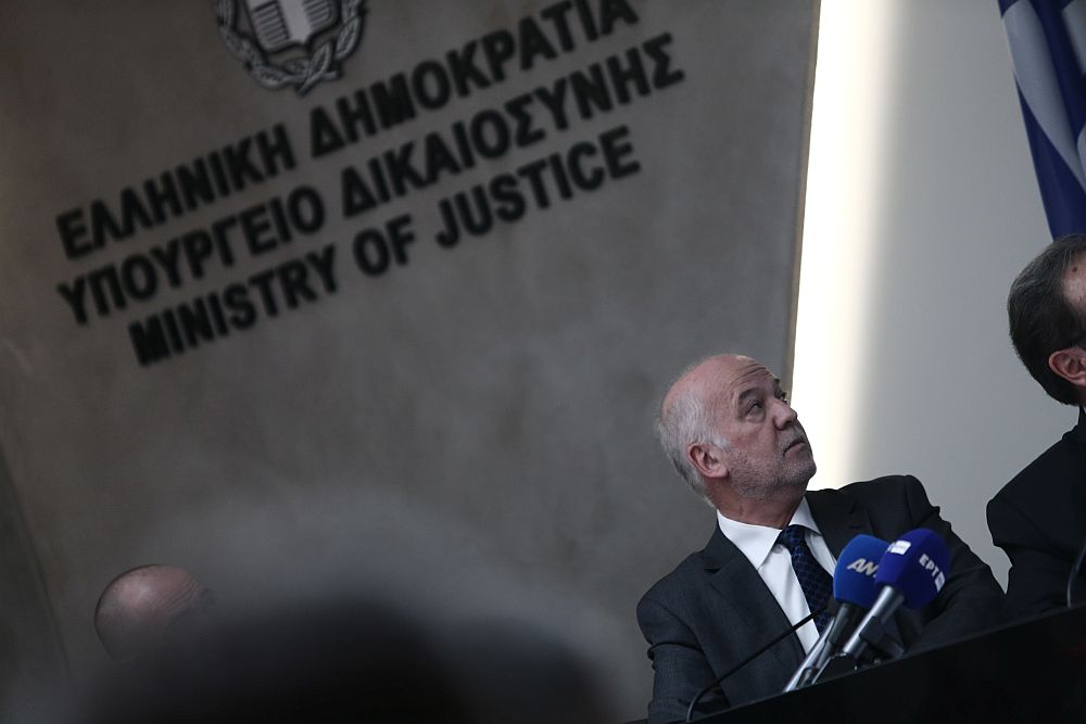 Απίστευτοι ισχυρισμοί Φλωρίδη κατά ΣΥΡΙΖΑ – «Σε οίστρο ποινικού λαϊκισμού ο υπουργός Δικαιοσύνης», απαντά ο Σαρακιώτης