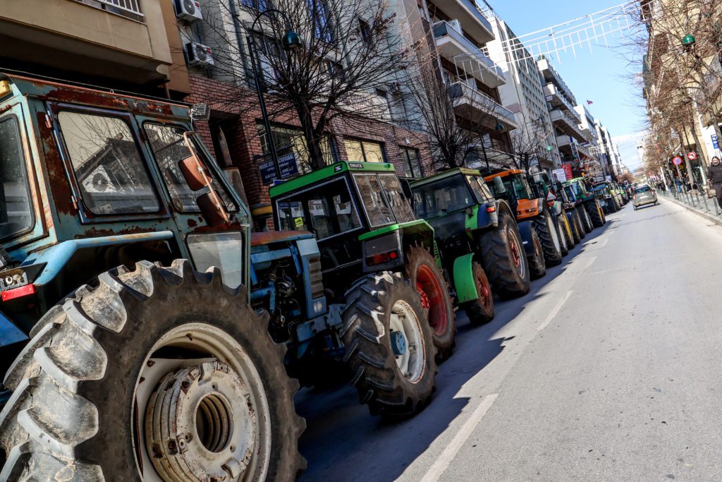 Επί ποδός οι αγρότες στη Θεσσαλονίκη – Κατεβάζουν 300 τρακτέρ στην «Agrotica»