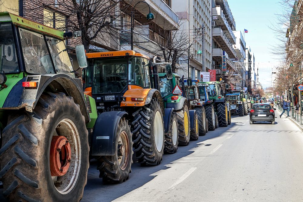 ΣΥΡΙΖΑ: Ενεργά στο πλάι των αγροτών μετά την αυτοκριτική – Πώς απέτρεψε τη διακοπή ρεύματος σε εκατοντάδες ευάλωτους