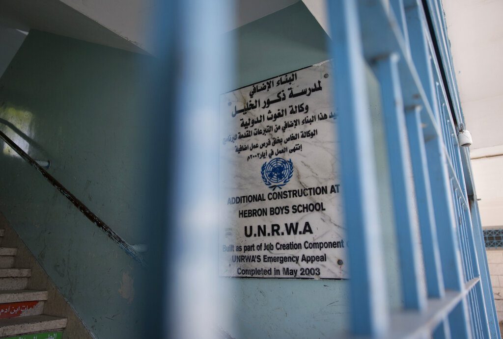 UNRWA: Γιατί κατηγορείται η υπηρεσία – στήριγμα των Παλαιστινίων προσφύγων