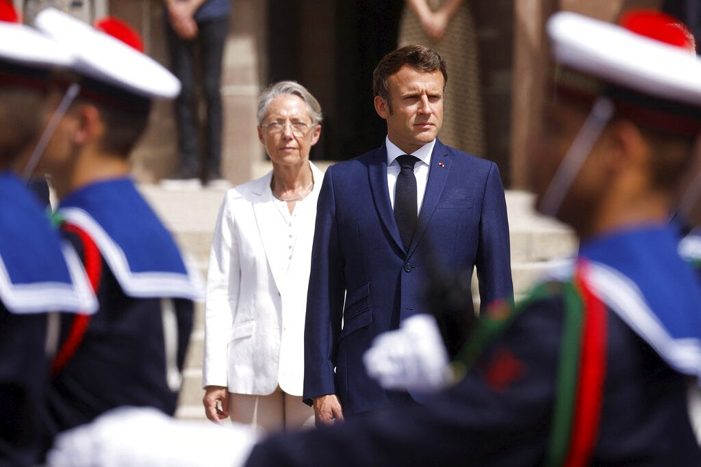 Γαλλία: Παραιτήθηκε η πρωθυπουργός Ελιζαμπέτ Μπορν