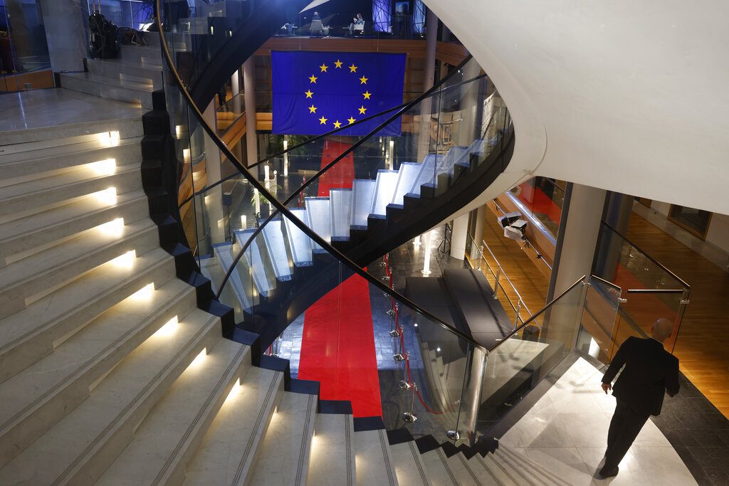 Στο «μικροσκόπιο» του Ευρωκοινοβουλίου Λετονή ευρωβουλευτής – Κατηγορείται για κατασκοπεία