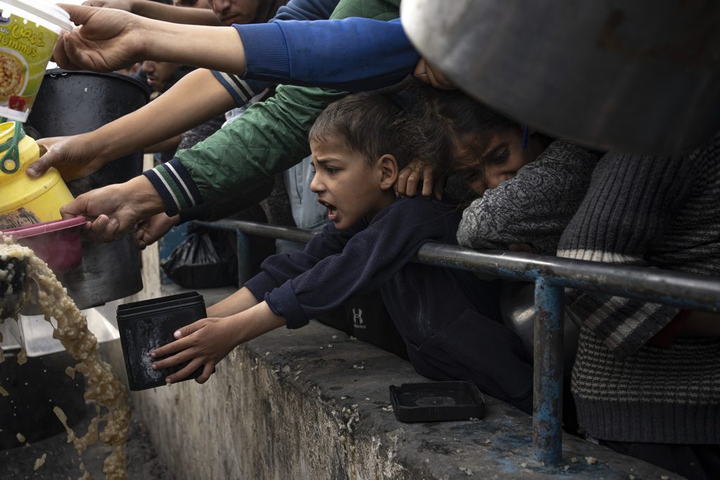 ΠΟΥ: «Στη Γάζα ο πληθυσμός πεθαίνει από πείνα» – 100.000 νεκροί και τραυματίες