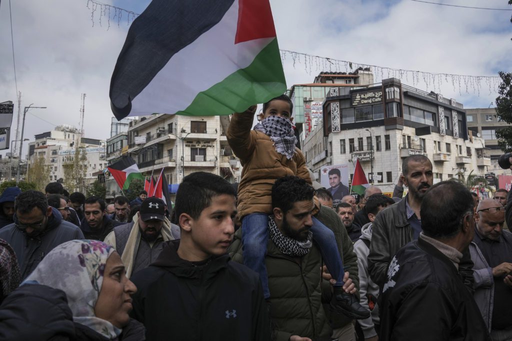 Μέση Ανατολή: Κλιμακώνεται η ένταση – Γενική απεργία στη Δυτική όχθη μετά τη δολοφονία του αλ-Αρούρι