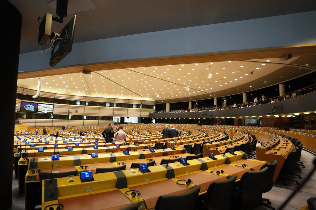 Φωλιά κατασκόπων το Ευρωκοινοβούλιο, σύμφωνα με καταγγελίες για ρωσικό δίκτυο