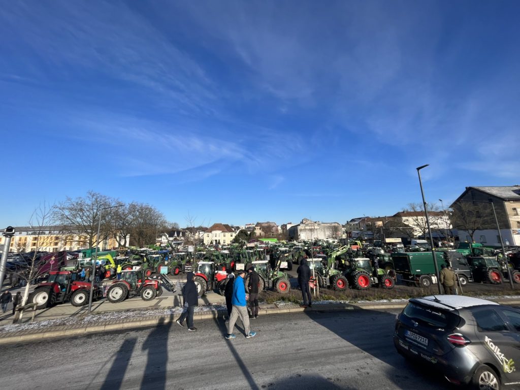 Γερμανία: Περισσότερα από 100 μπλόκα αγροτών σε αυτοκινητόδρομους