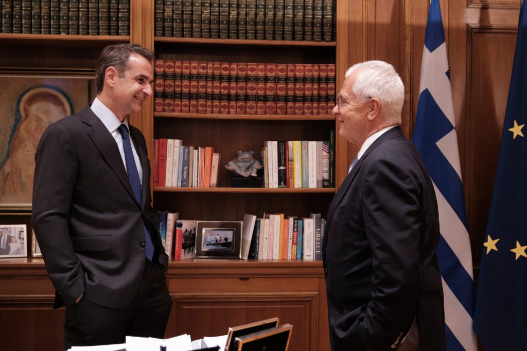 Κύρτσος κατά Πρετεντέρη για προσπάθεια υποβάθμισης της κριτικής του Ευρωκοινοβουλίου στον Μητσοτάκη