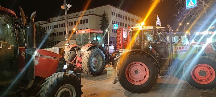 Τρακτέρ και στο κέντρο των Ιωαννίνων (Photos – Video)