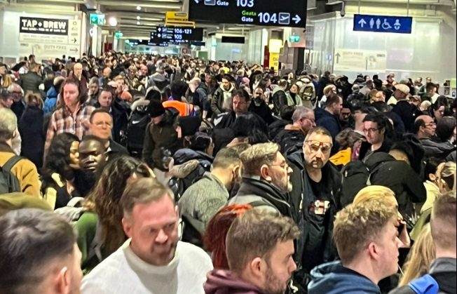 Χάος στα αεροδρόμια Δουβλίνου και Αμστερνταμ – Ακύρωση δεκάδων πτήσεων λόγω καταιγίδας