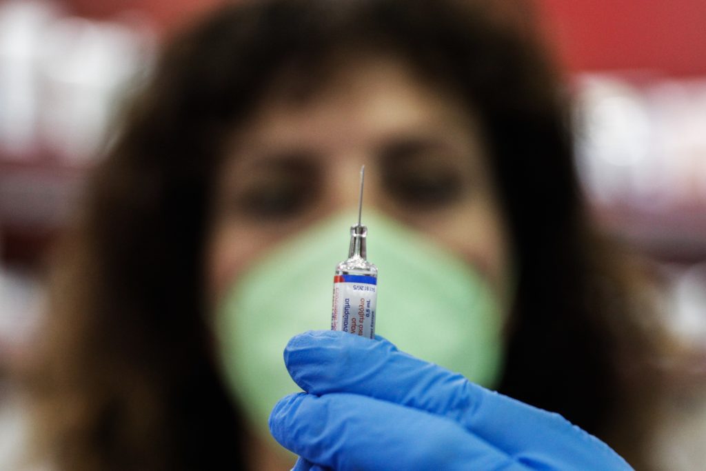 Άδωνης Γεωργιάδης: 5 ευρώ το εμβόλιο κατά του κορονοϊού σε ιατρεία και φαρμακεία