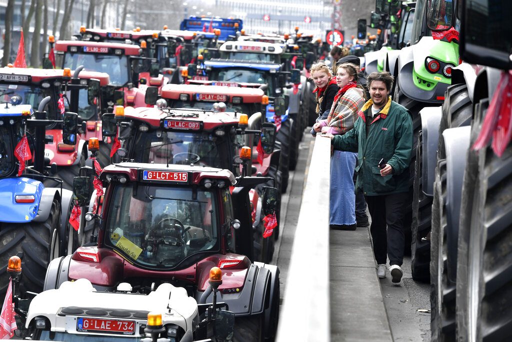 Γερμανία: Το 68% των πολιτών υπέρ των αγροτικών κινητοποιήσεων – Τη Δευτέρα συλλαλητήριο στο Βερολίνο
