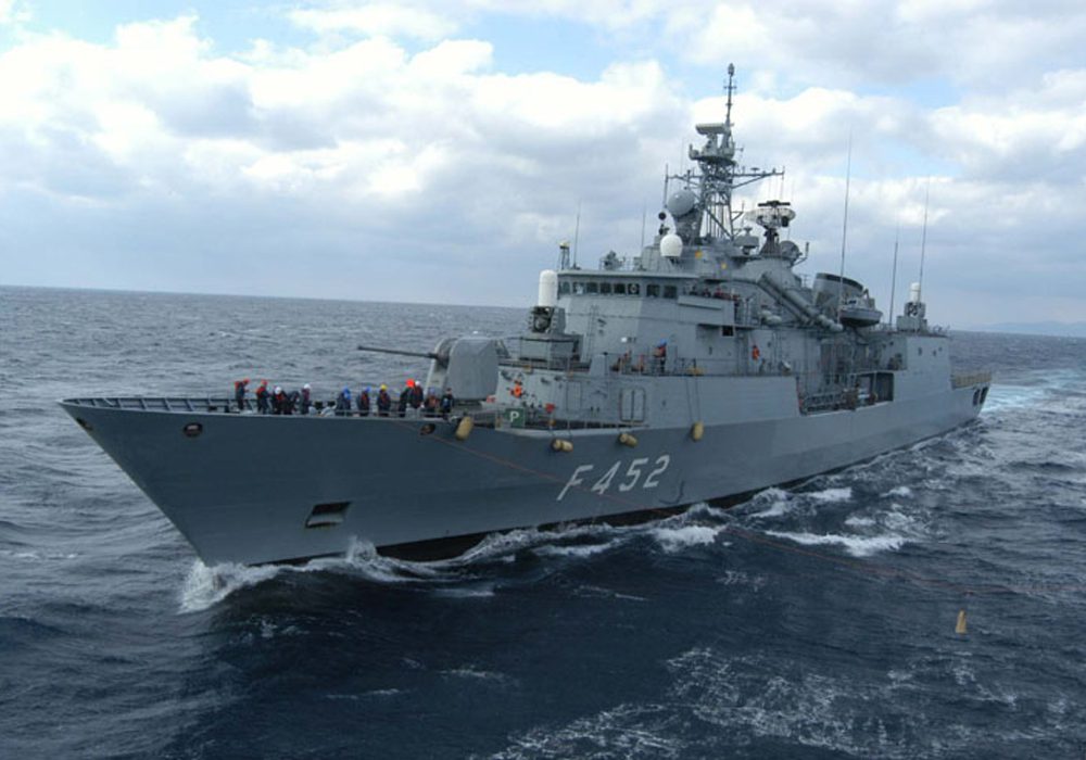 «Βόμβα» στο Πολεμικό Ναυτικό: 17 παραιτήσεις στη φρεγάτα «Υδρα» που πάει στην Ερυθρά Θάλασσα