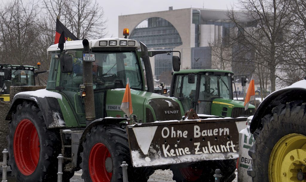 Γερμανία: Στους δρόμους οι αγρότες – Μεγάλο συλλαλητήριο στο Βερολίνο