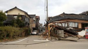 Ιαπωνία: Τουλάχιστον έξι οι νεκροί από τον τρομακτικό σεισμό &#8211; Σε εξέλιξη επιχειρήσεις διάσωσης (Videos)