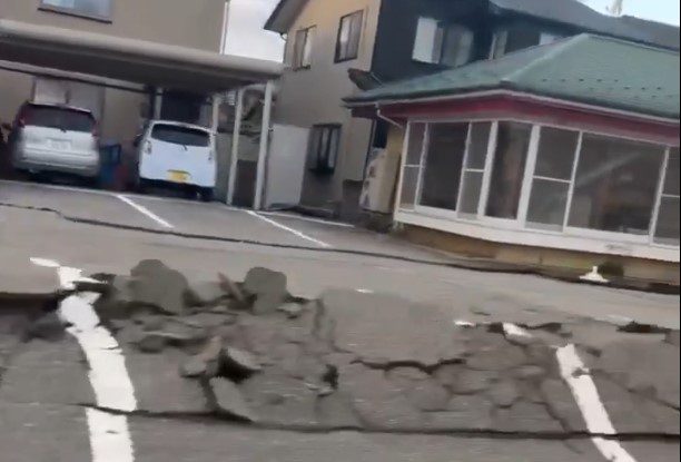 Σεισμός στην Ιαπωνία: Προειδοποιήσεις για τσουνάμι στη ρωσική ακτή και την κορεατική χερσόνησο – Νέες συγκλονιστικές εικόνες (Videos)
