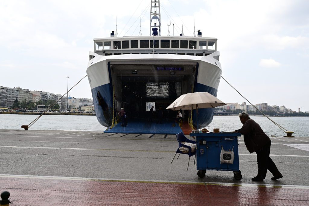 Απαγορευτικό απόπλου: Σε ισχύ για τα λιμάνια της Αττικής – Πού απαιτούνται αντιολισθητικές αλυσίδες