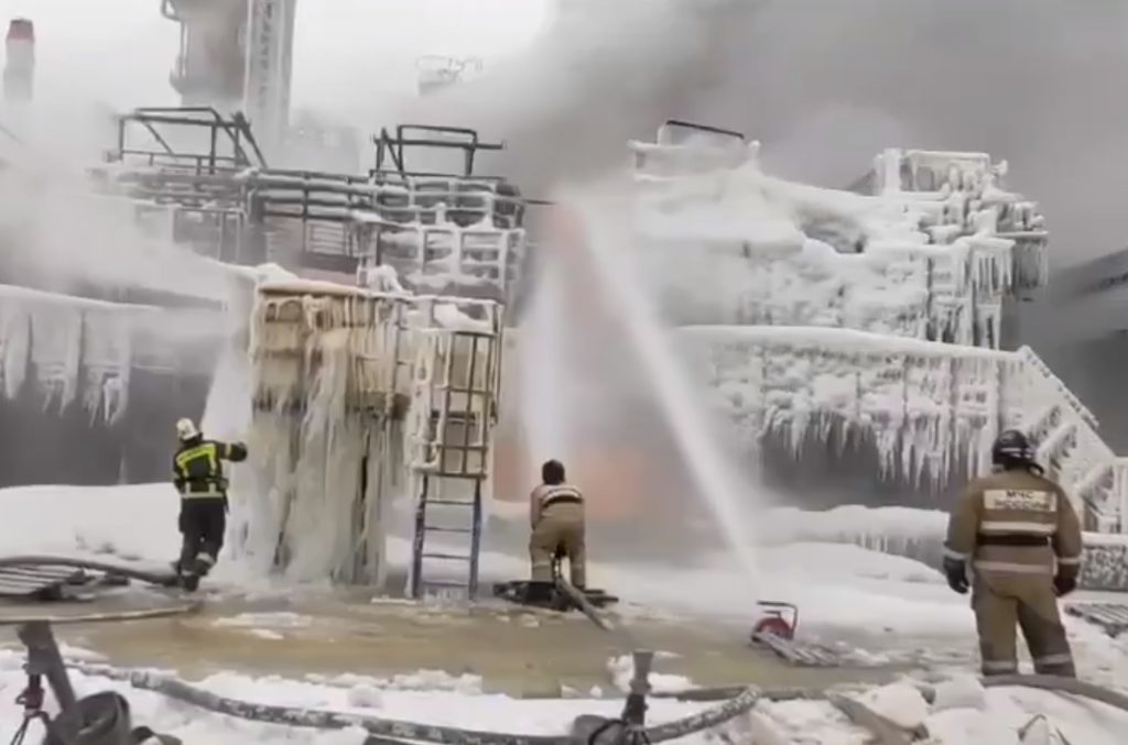 Ρωσία: Φωτιά σε σταθμό αερίου – Σε κατάσταση συναγερμού η περιφέρεια Λένινγκραντ (Video)