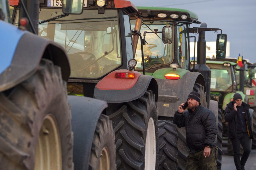 Η αγανάκτηση των αγροτών πιέζει τις Βρυξέλλες λίγο πριν τις Ευρωεκλογές