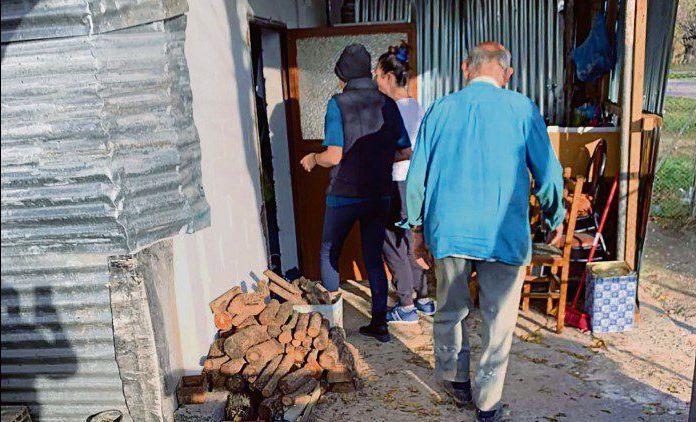 Πλημμυροπαθείς Θεσσαλίας: Άστεγοι γιατί τους ζήτησαν €300 για ρεύμα στα κοντέινερ