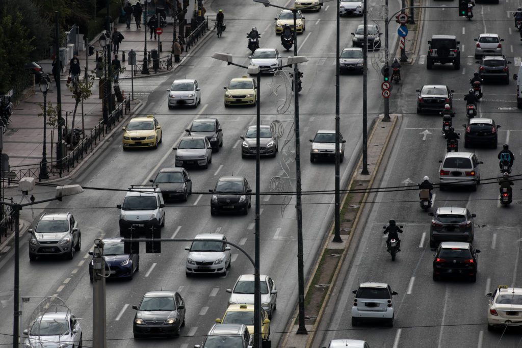 Τροχαίο στη Βασιλίσσης Σοφίας – Μηχανή παρέσυρε πεζή