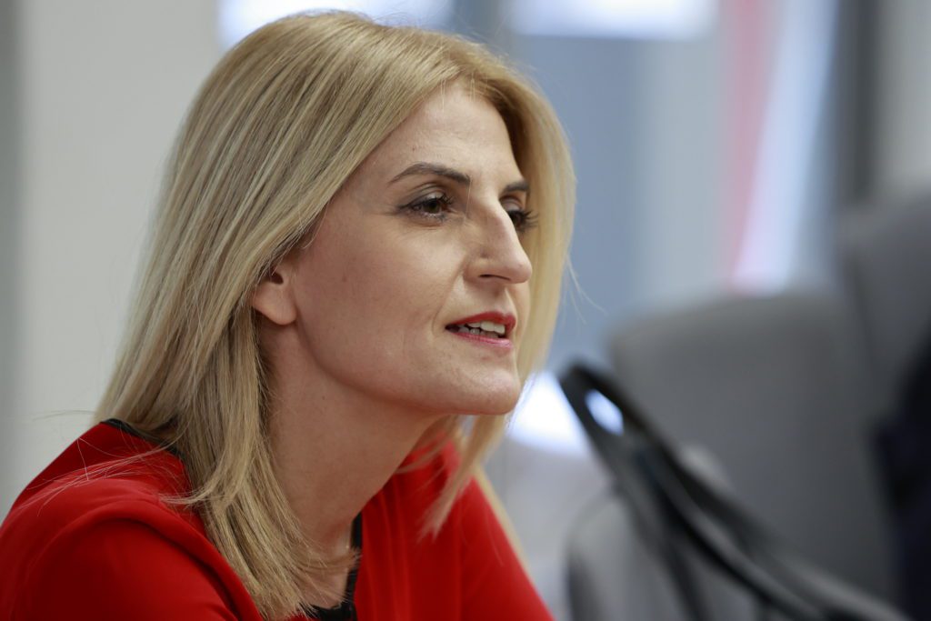 Αυγέρη σε Μαρινάκη: «Οι υπεκφυγές και οι ασάφειες είναι το τελευταίο καταφύγιο των ενόχων»
