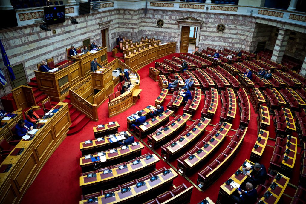 Υπερψηφίζεται η τροπολογία του ΣΥΡΙΖΑ για την Πανελλήνια Ημέρα Φιλάθλου