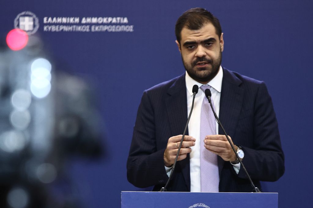 Καταδικάζει την επίθεση στον Στ. Κασσελάκη ο Π. Μαρινάκης: «Ροπαλοφόροι και κουκουλοφόροι δεν έχουν θέση στη Δημοκρατία»