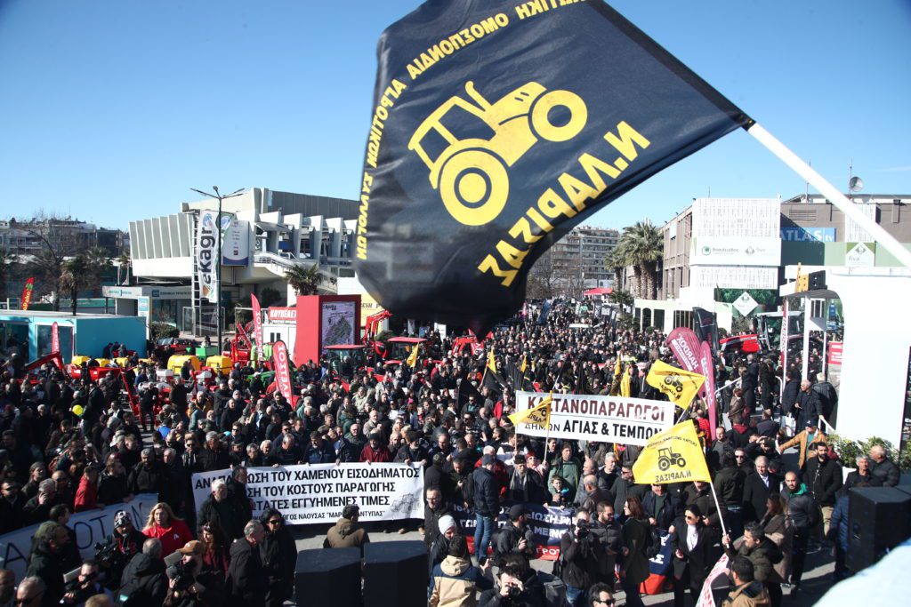 Θεσσαλονίκη: Αποφασιστικό μήνυμα κλιμάκωσης του αγώνα από τους αγρότες (Video – Photos)