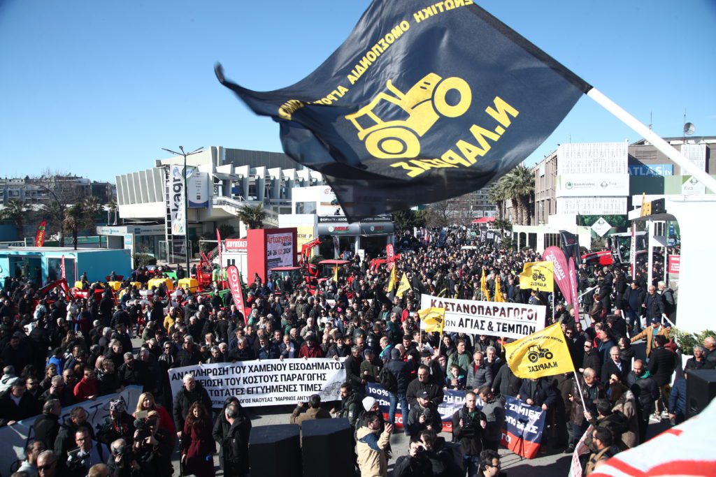 Ενισχύουν τα μπλόκα οι αγρότες – Πανελλαδική σύσκεψη με σχέδιο καθόδου στην Αθήνα