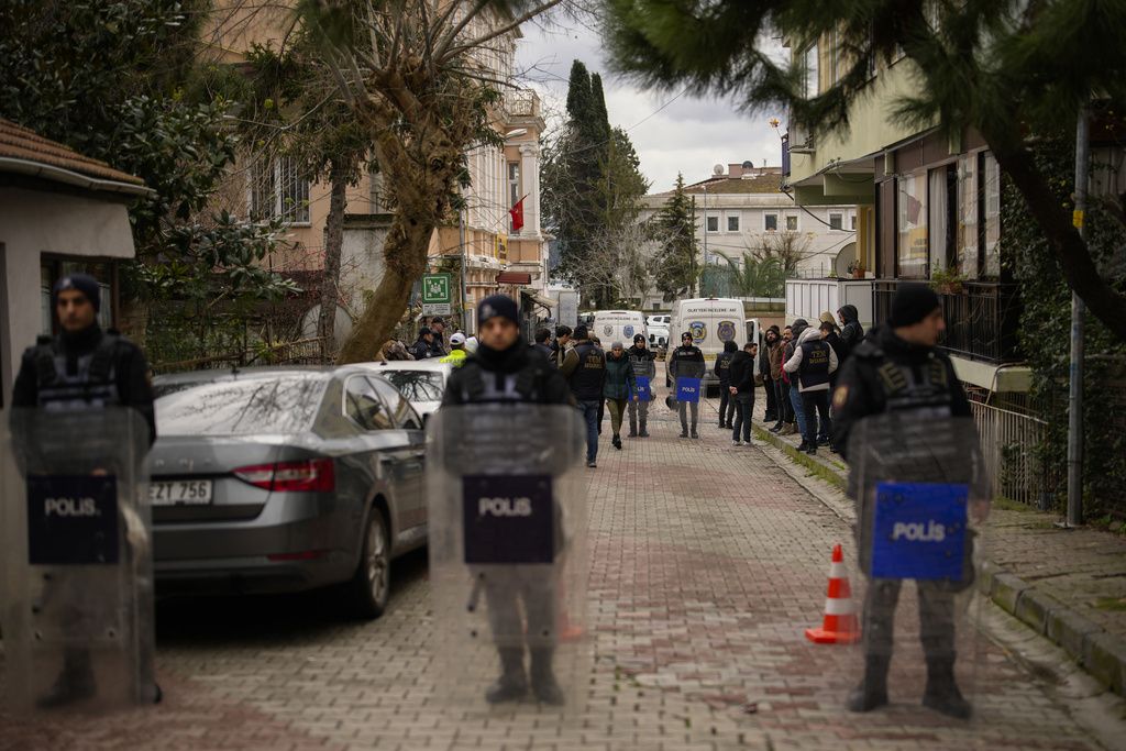 Τουρκία: Ένοπλος εισέβαλε σε εργοστάσιο – Αναφορές για ομήρους