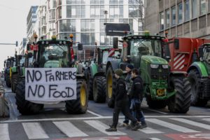 Αγρότες: Τα τρακτέρ επιστρέφουν στις Βρυξέλλες για το Συμβούλιο Υπουργών Γεωργίας της ΕΕ