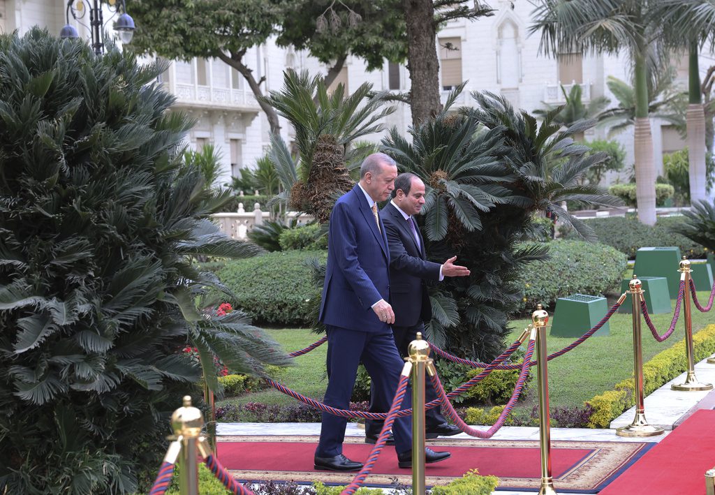 Αίγυπτος: Επίσκεψη Ερντογάν και συμφωνίες με Σίσι – Αλλάζουν οι ισορροπίες στην περιοχή – Πιάστηκε πάλι στον ύπνο η Αθήνα;