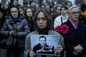 Θάνατος Ναβάλνι: «Σημαντικές κυρώσεις» σε βάρος της Μόσχας θα ανακοινώσει η Ουάσινγκτον
