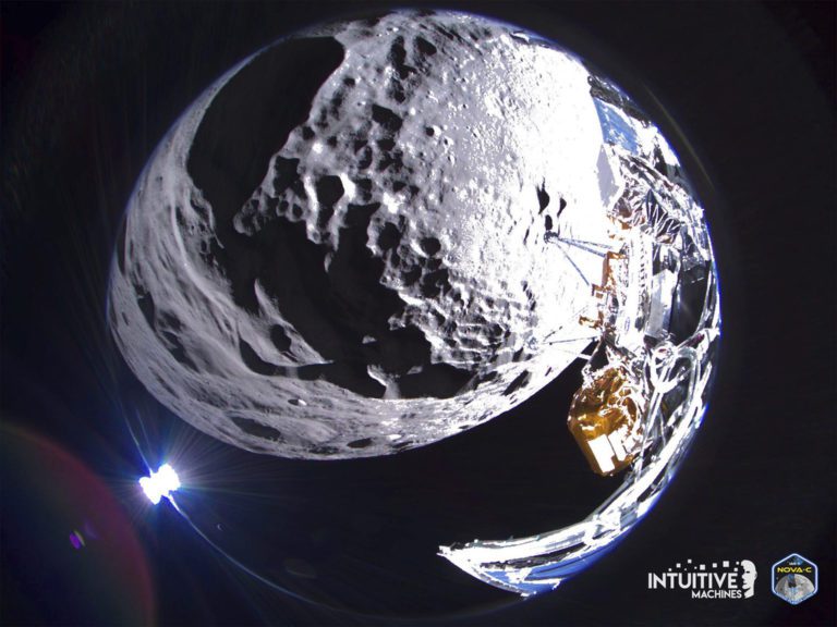 Διαστημόπλοιο «Οδυσσέας»: Οι πρώτες εικόνες από τον νότιο πόλο της Σελήνης (Photos)