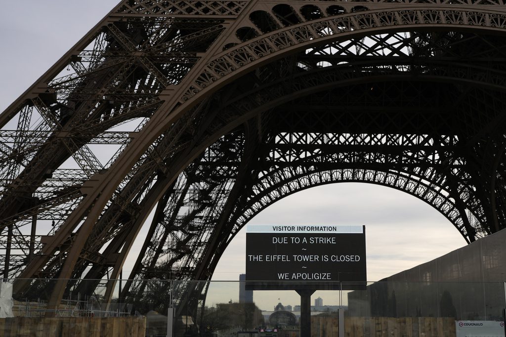 Γαλλία: Κλειστός ο πύργος του Άιφελ λόγω απεργίας του προσωπικού