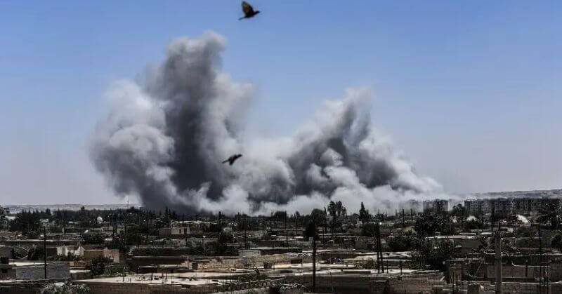 Μέση Ανατολή: Αεροπορικές επιδρομές εξαπέλυσαν οι ΗΠΑ σε Ιράκ και Συρία – Κλιμάκωση της έντασης στην περιοχή